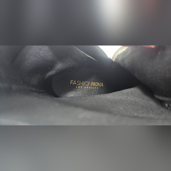 Fashion Nova Women's Midnight Lover Snake Print Vegan Leather Zip Heels Size 8.5 - Picture 12 of 14